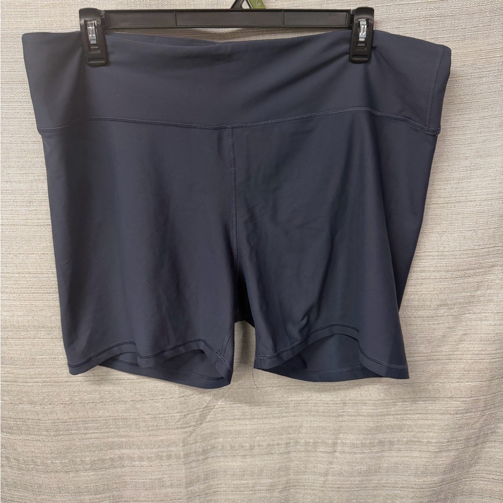 Old Navy Women's Dark Blue Bike Shorts - Picture 2 of 4
